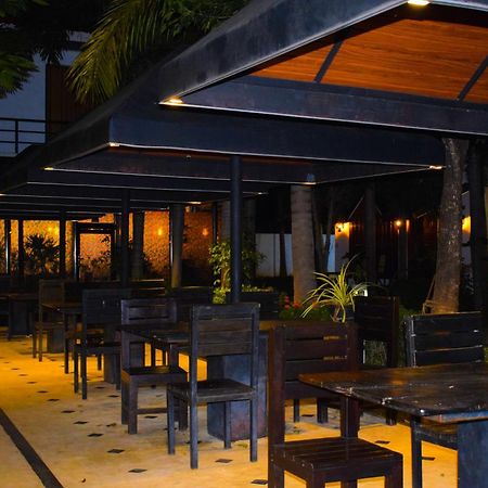 Hotel Green Garden تريكونامالاي المظهر الخارجي الصورة