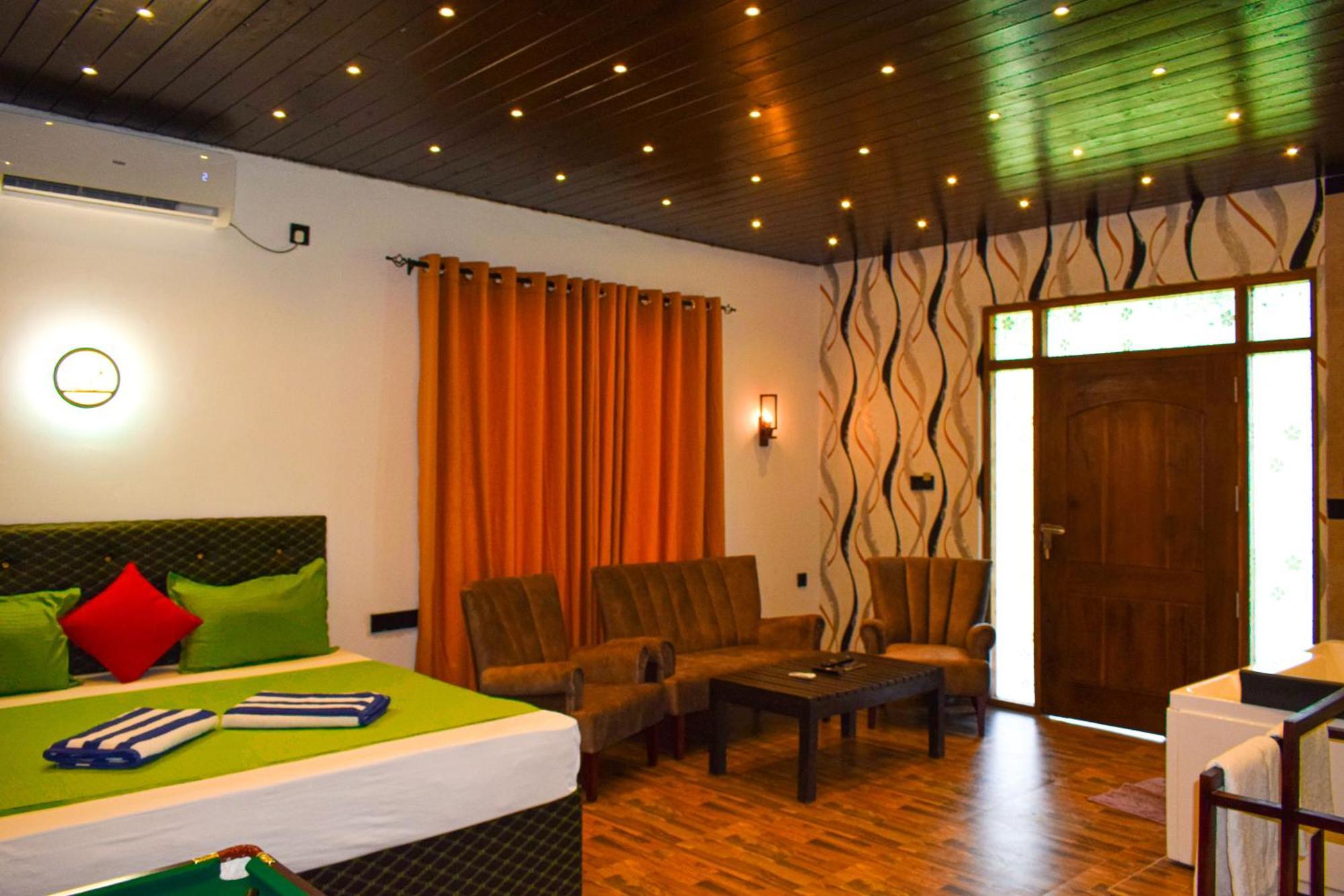 Hotel Green Garden تريكونامالاي المظهر الخارجي الصورة