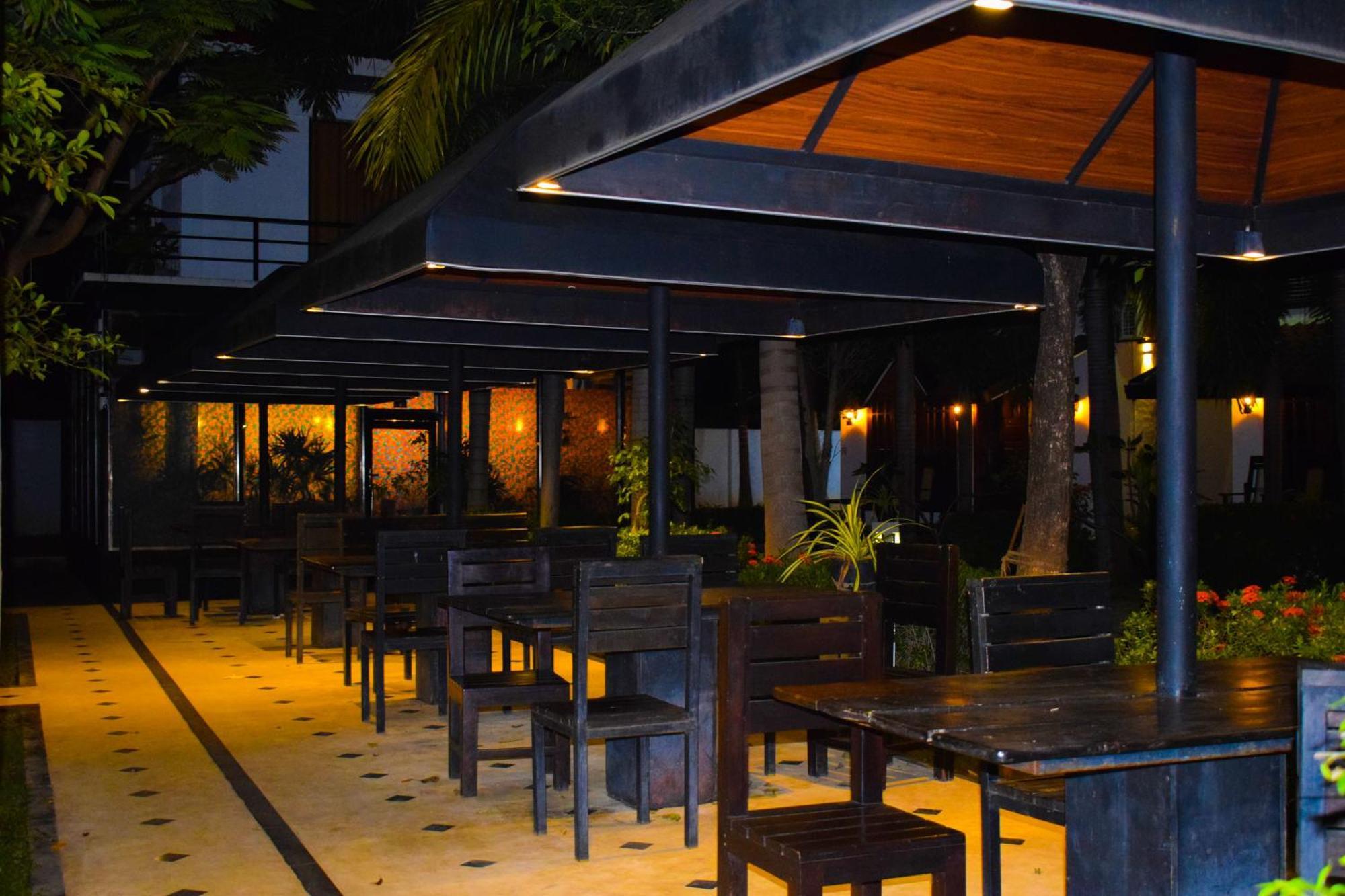 Hotel Green Garden تريكونامالاي المظهر الخارجي الصورة