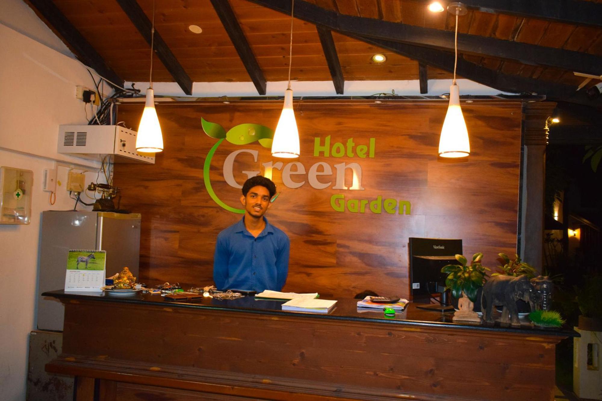 Hotel Green Garden تريكونامالاي المظهر الخارجي الصورة