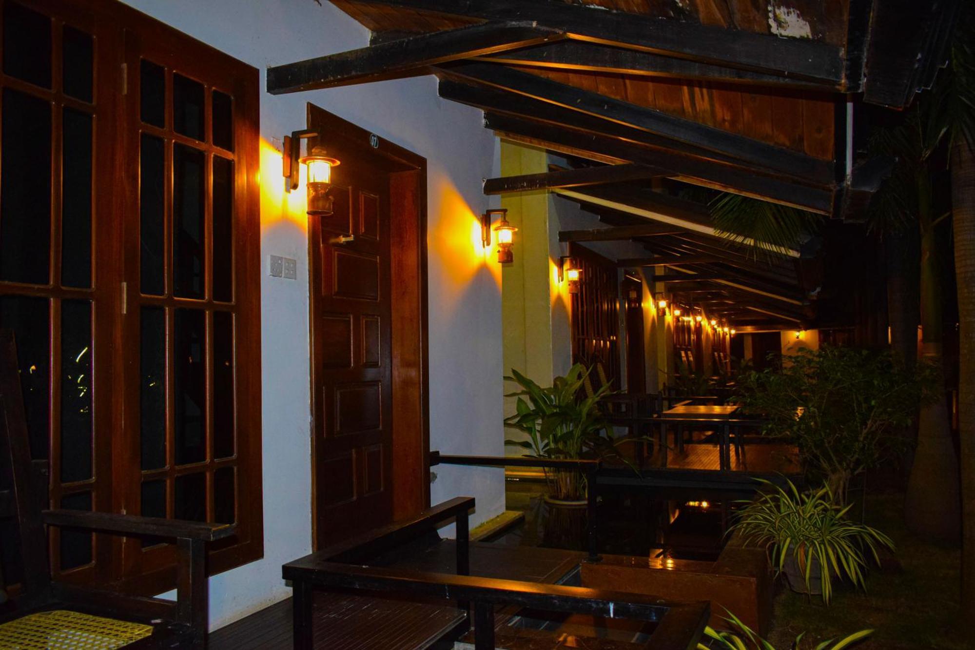 Hotel Green Garden تريكونامالاي المظهر الخارجي الصورة