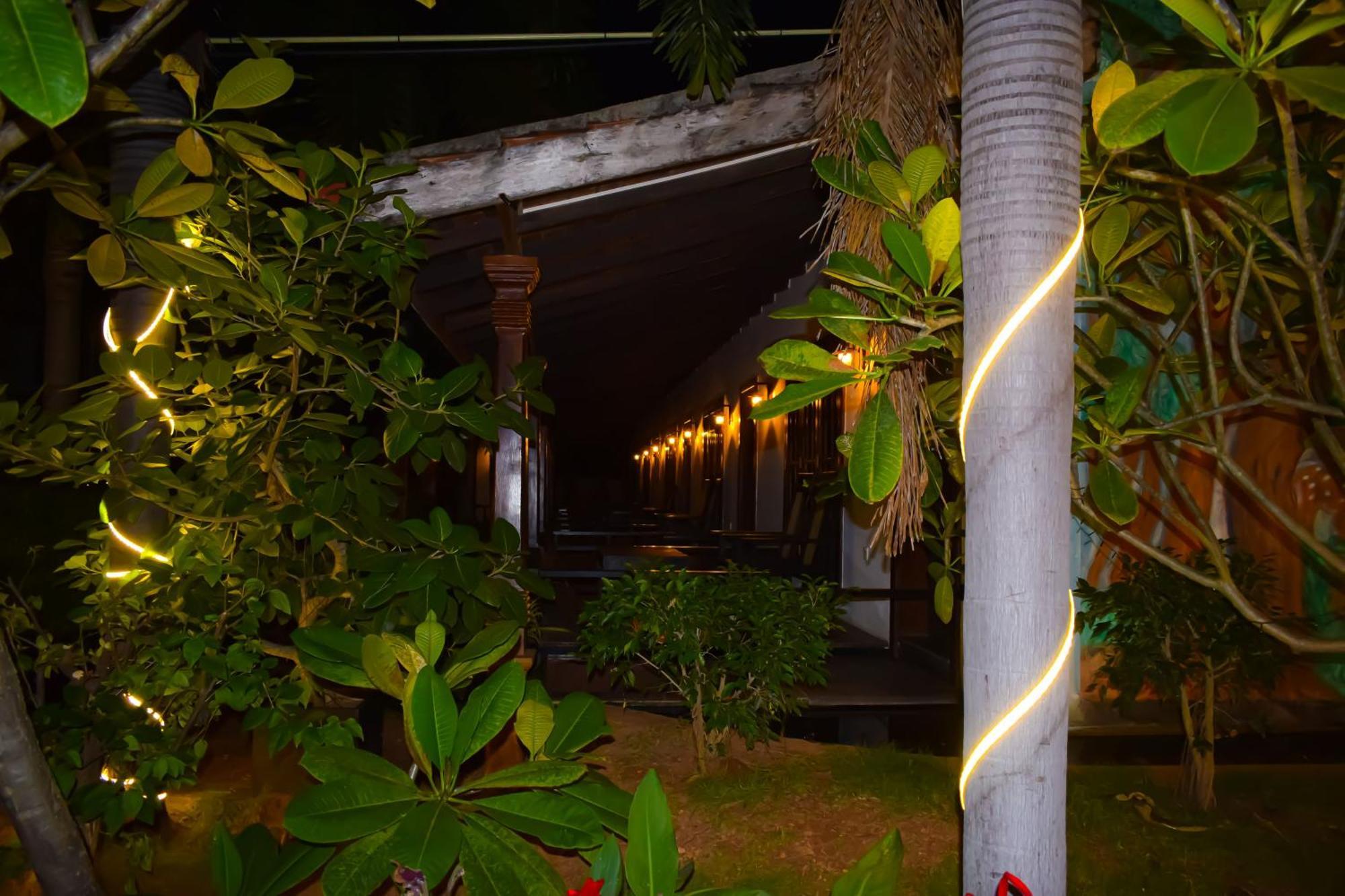 Hotel Green Garden تريكونامالاي المظهر الخارجي الصورة